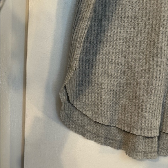 Wild fable grey oversized long sleeve t-shirt size XS - Picture 4 of 7